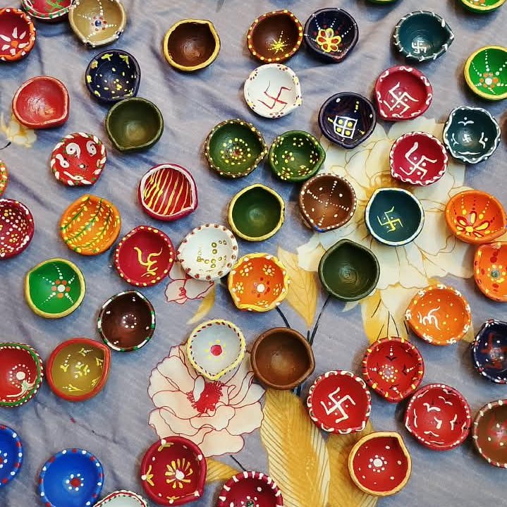 Hand Painted Terracotta Diyas for Diwali Decor (Pack of 4) thumbnail 2