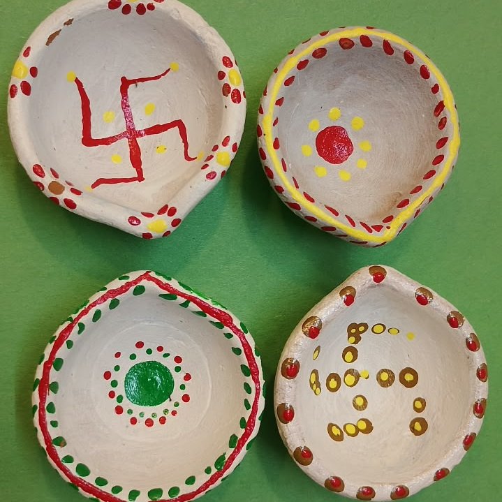 Hand Painted Terracotta Diyas for Diwali Decor (Pack of 4) thumbnail 5
