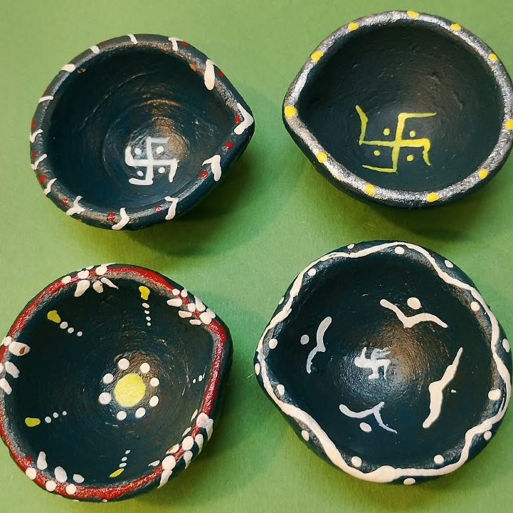 Hand Painted Terracotta Diyas for Diwali Decor (Pack of 4) thumbnail 7
