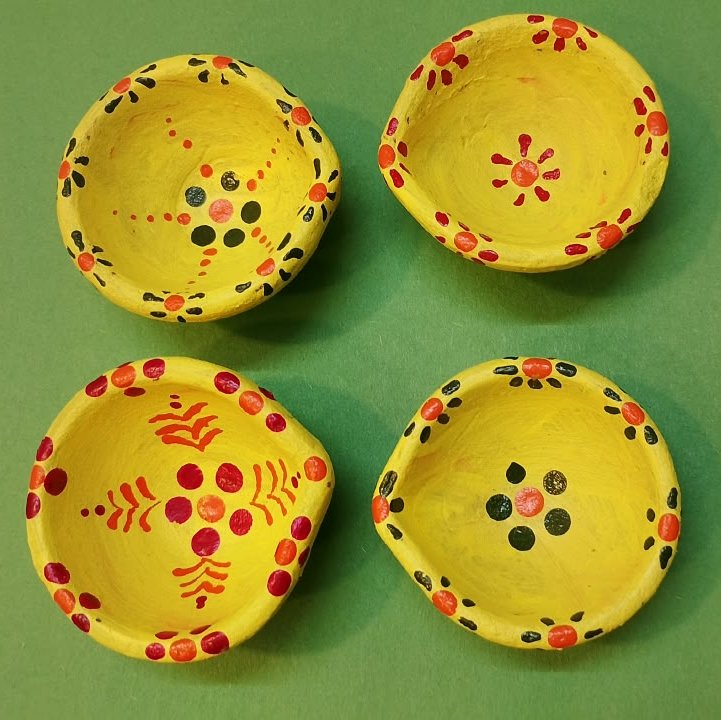 Hand Painted Terracotta Diyas for Diwali Decor (Pack of 4) thumbnail 4