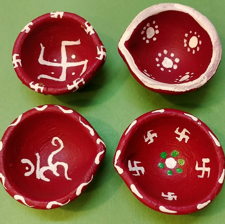 Hand Painted Terracotta Diyas for Diwali Decor (Pack of 4) thumbnail 3
