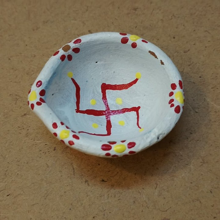 Hand Painted Terracotta Diyas for Diwali Decor (Pack of 4) thumbnail 9