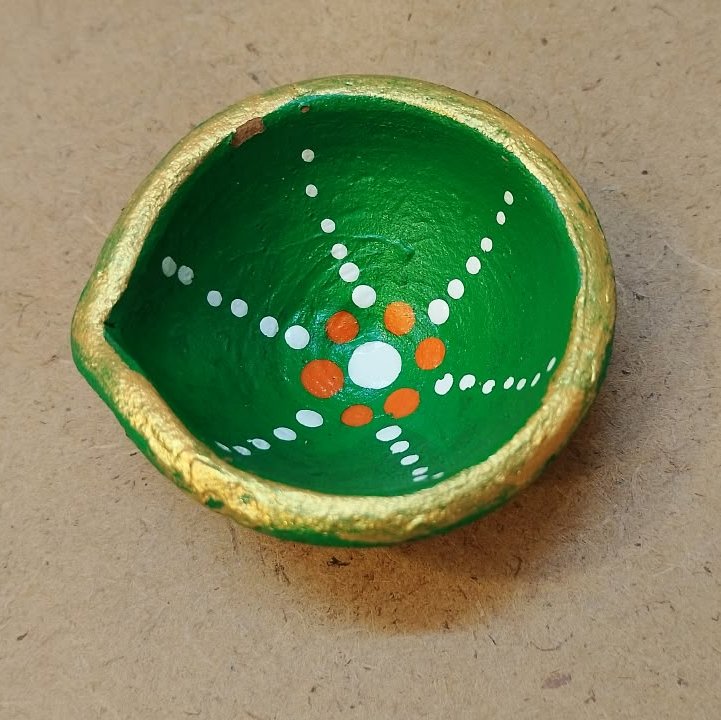 Hand Painted Terracotta Diyas for Diwali Decor (Pack of 4) thumbnail 15